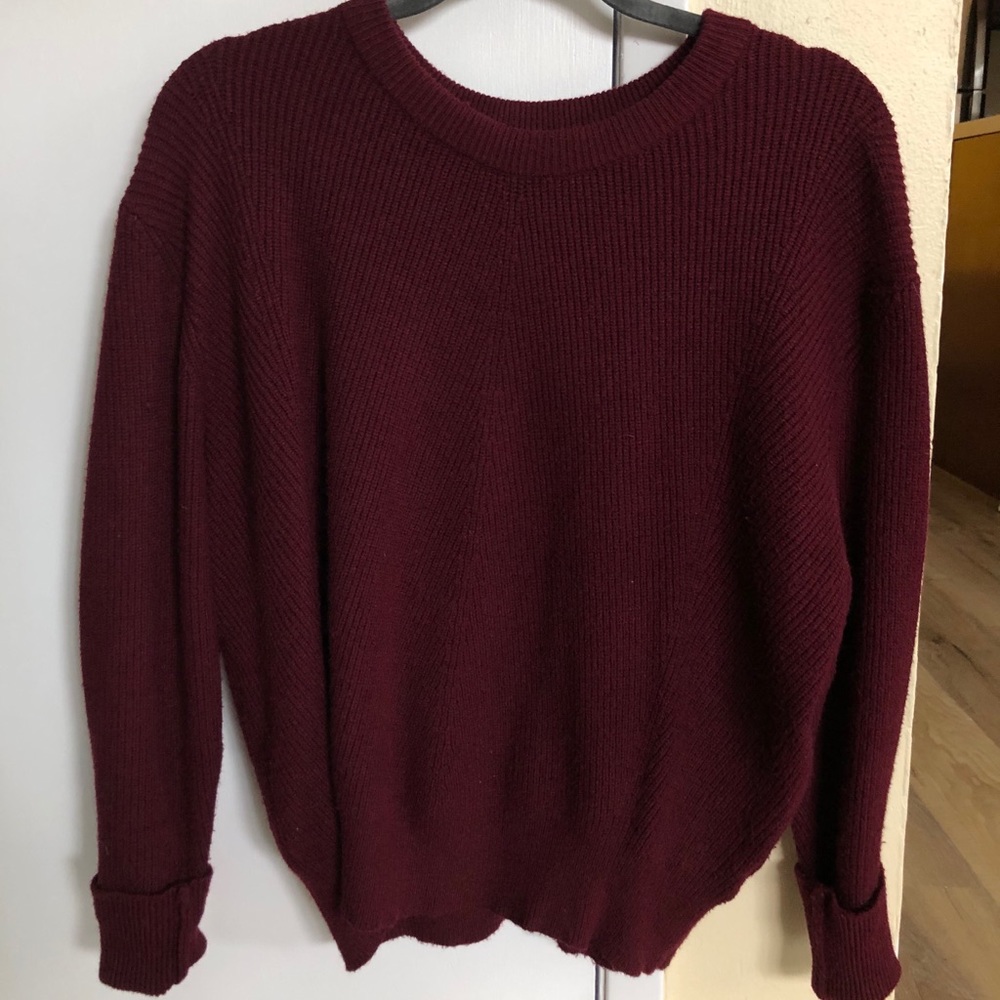 Maroon sweater